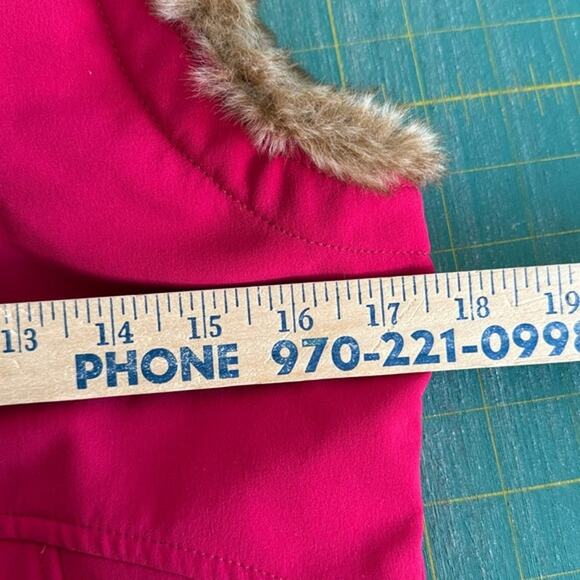 Marmot Pink Vest Brown Faux Fur Trim Zip Front Women’s Size Small S - Picture 5 of 6